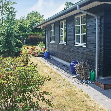 Four-bedroom Holiday In Laeso Semesterbostad *