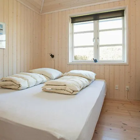 Four-bedroom Holiday In Laeso Semesterbostad Store Fuglede